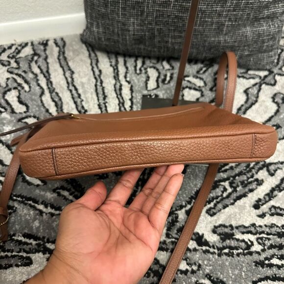 Fossil Tan Leather Crossbody Bag - Picture 5 of 10